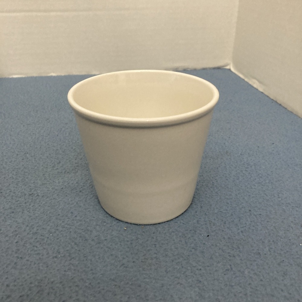 IKEA White 4" Tall x 5" Wide Flower Pot/Plant Planter #19894